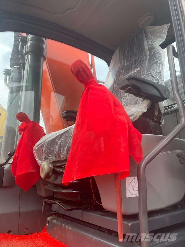 Doosan DX 225 LCA Pásové rýpadlá