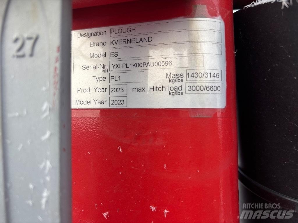Kverneland ES85 Dvojstranné pluhy