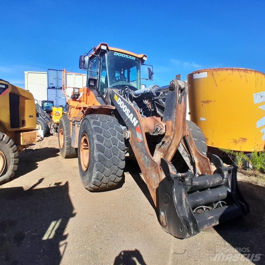Doosan DL 300-5 Kolesové nakladače