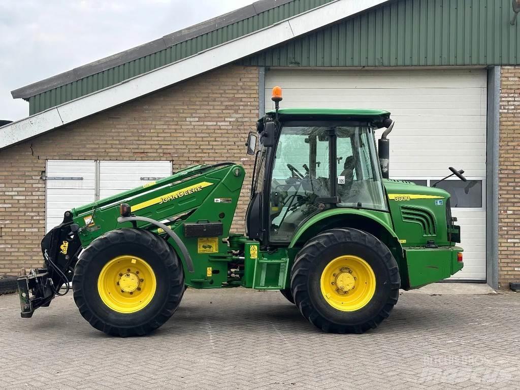 John Deere 3800 Teleskopické kolesové nakladače