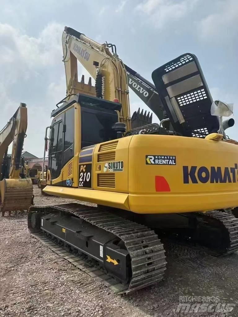 Komatsu 210-8 Pásové rýpadlá