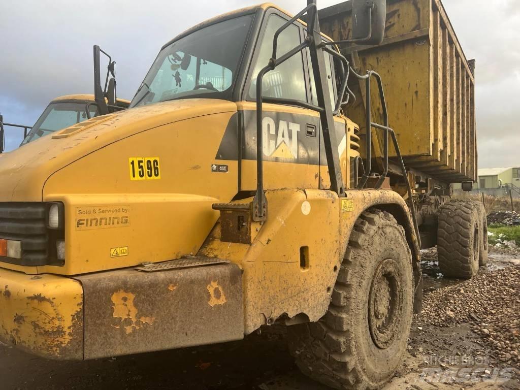 CAT 730 Kĺbové nákladné autá