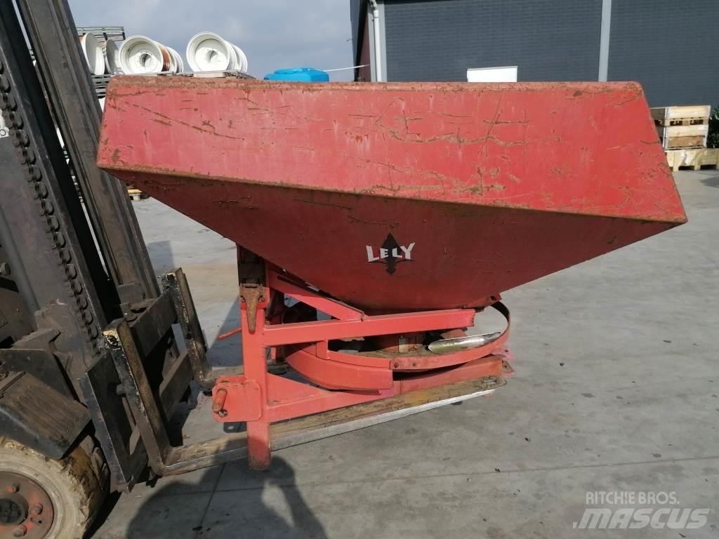 Lely 900 Ďalšie poľnohospodárske stroje