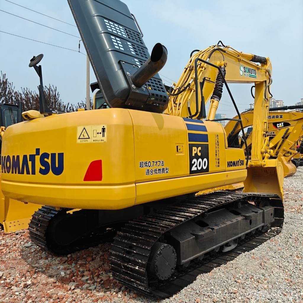Komatsu 200-8 Pásové rýpadlá