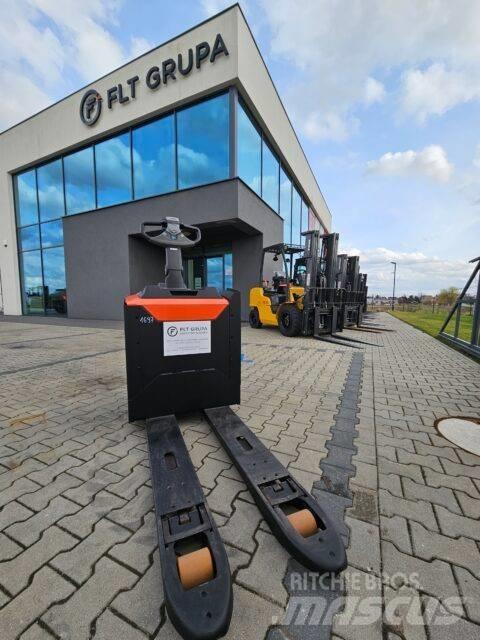 BT LPE 200 Nízkozdvižný vozík s plošinou