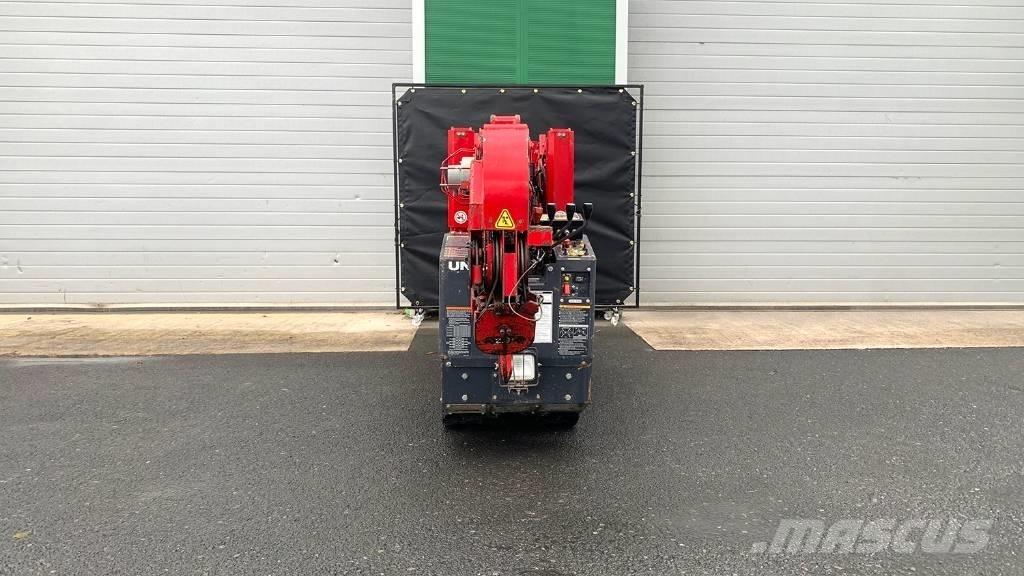 Unic URW 295 Minižeriavy