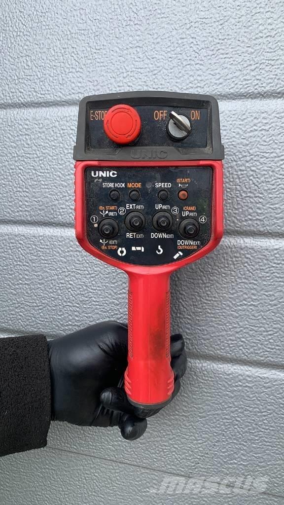 Unic URW 295 Minižeriavy