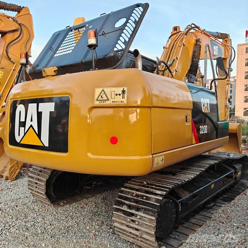 CAT 320D2L Pásové rýpadlá