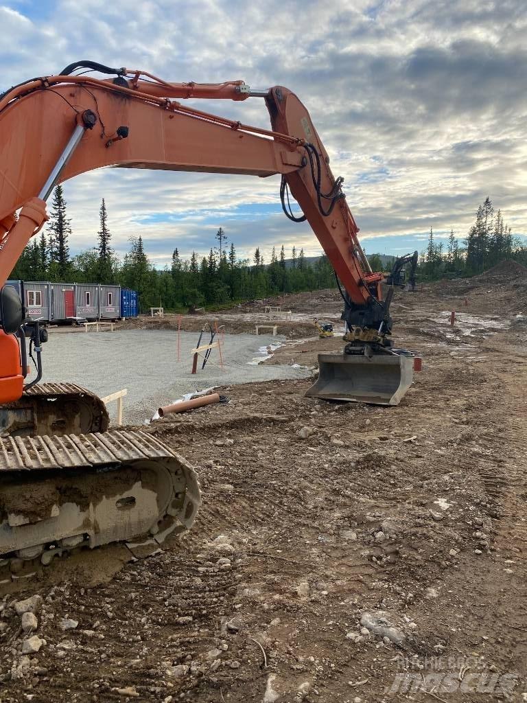 Doosan DX 255 Pásové rýpadlá