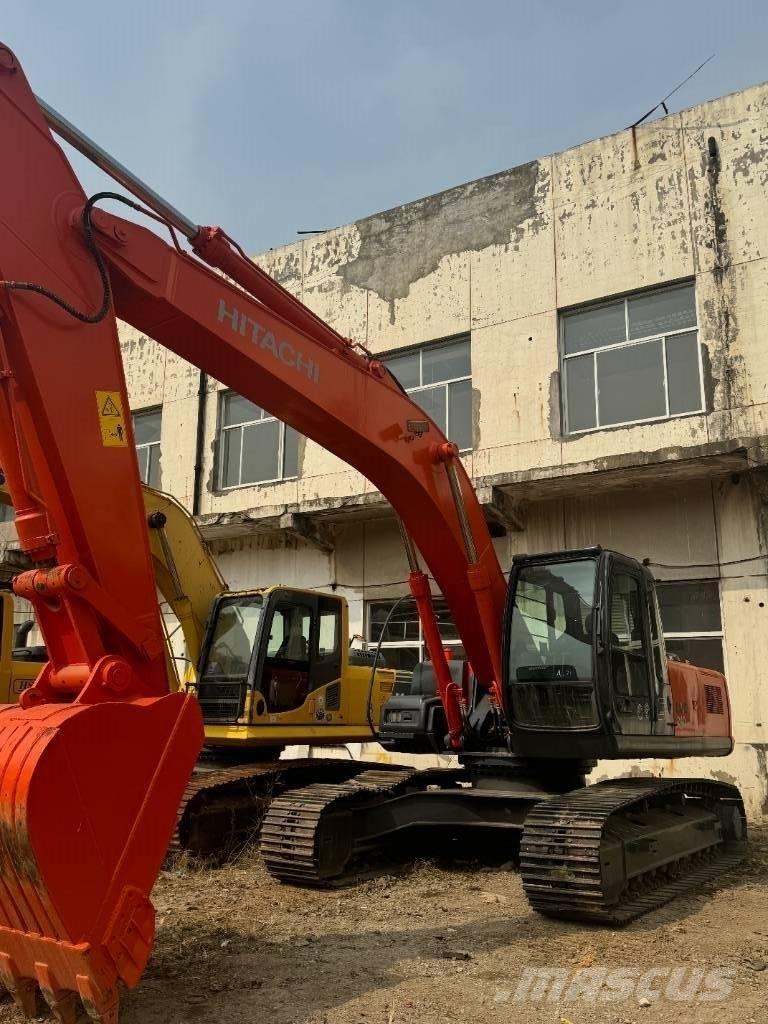 Hitachi ZX 240 Pásové rýpadlá