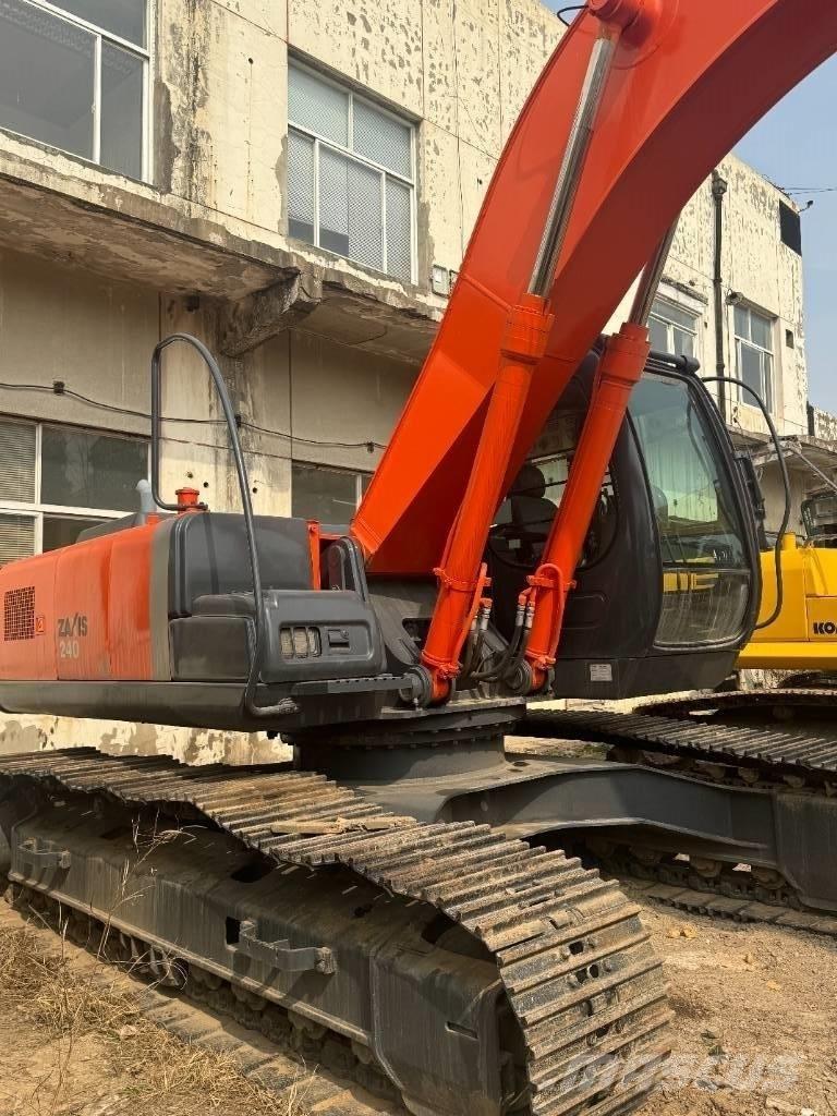 Hitachi ZX 240 Pásové rýpadlá