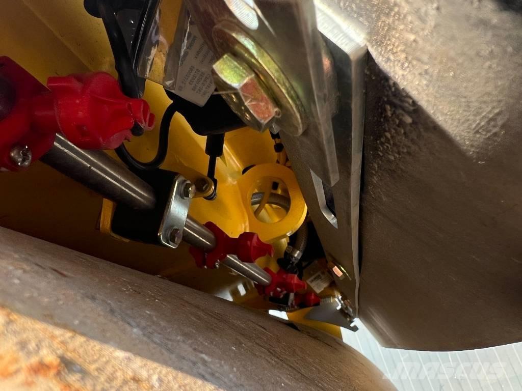 Bomag BW100 AD-5 Tandemové valce