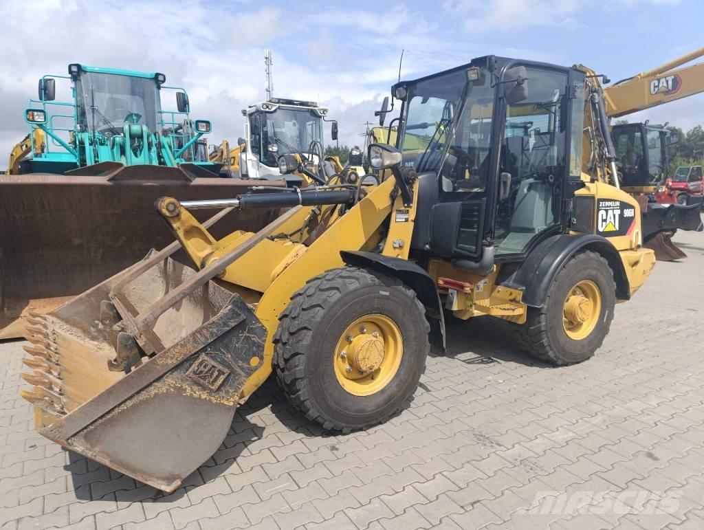 CAT 906 H Kolesové nakladače