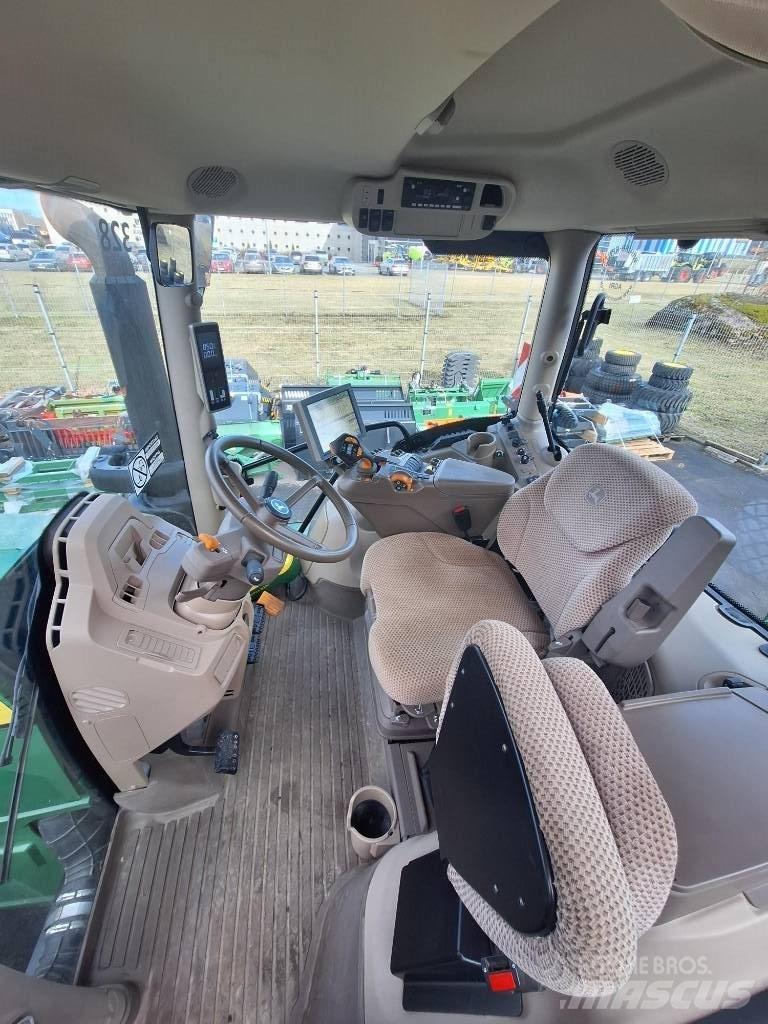 John Deere 6R250 Traktory