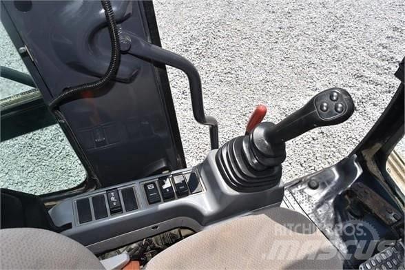 Hitachi ZX 135 Pásové rýpadlá