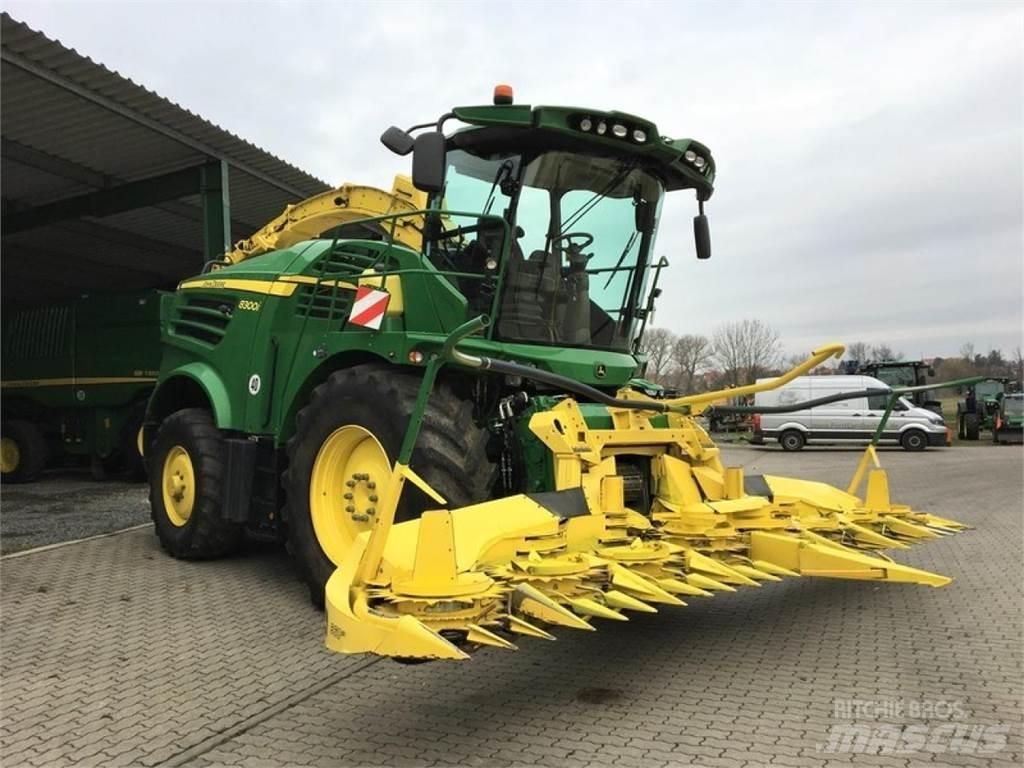 John Deere 8300i Samochodné kosačky