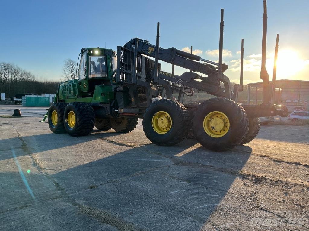 John Deere 1910G Lesné traktory