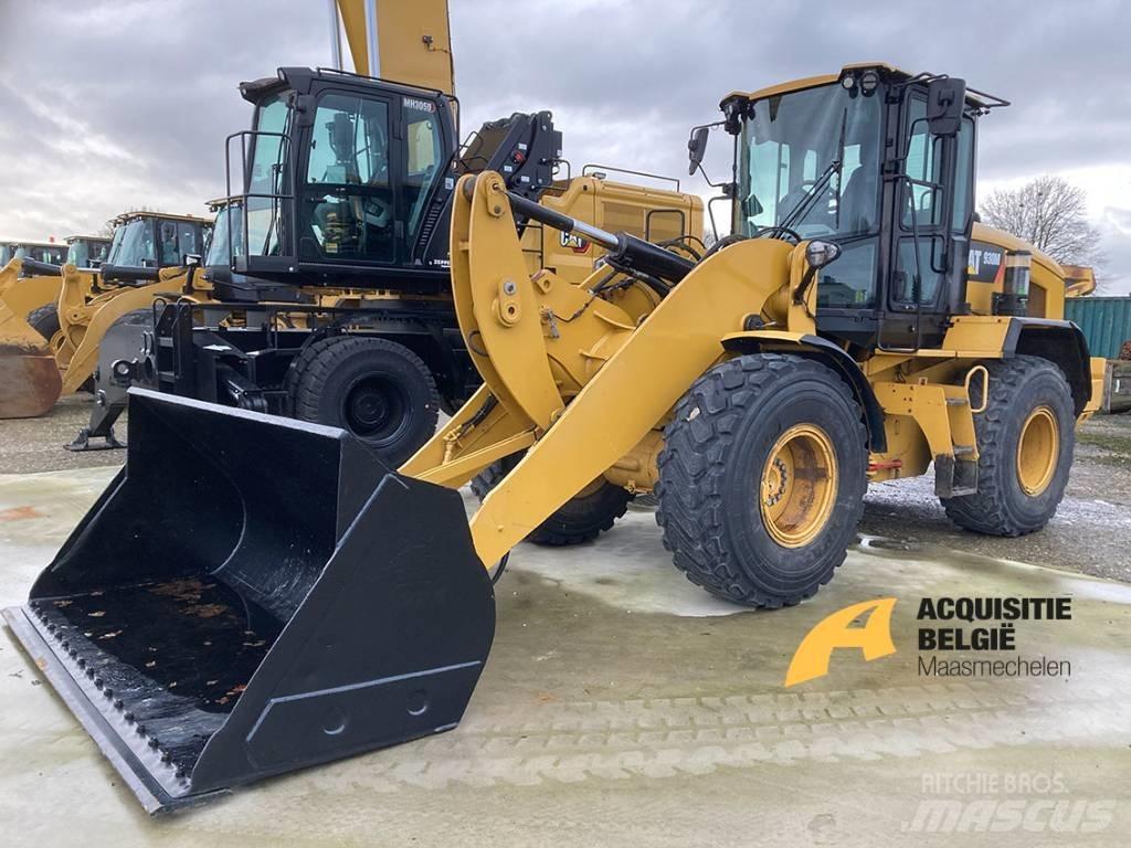 CAT 930M Kolesové nakladače