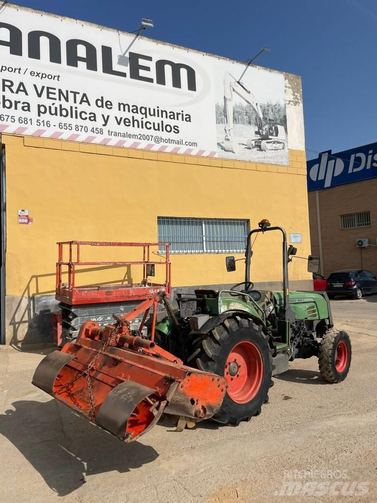 Fendt 208 S Traktory