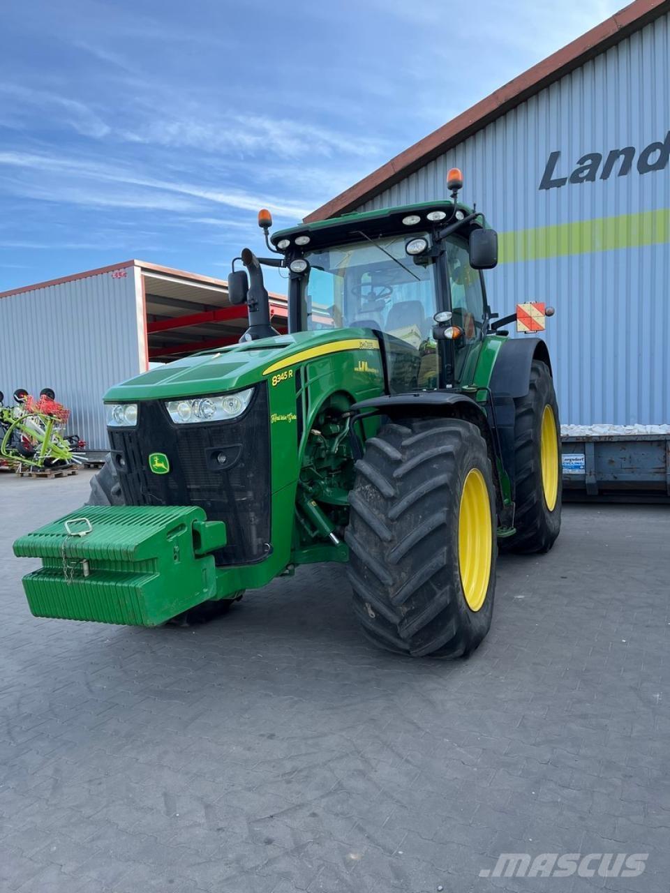 John Deere 8345 R Traktory