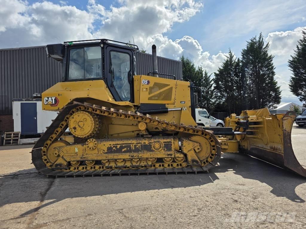 CAT D 5 LGP Pásové dozéry