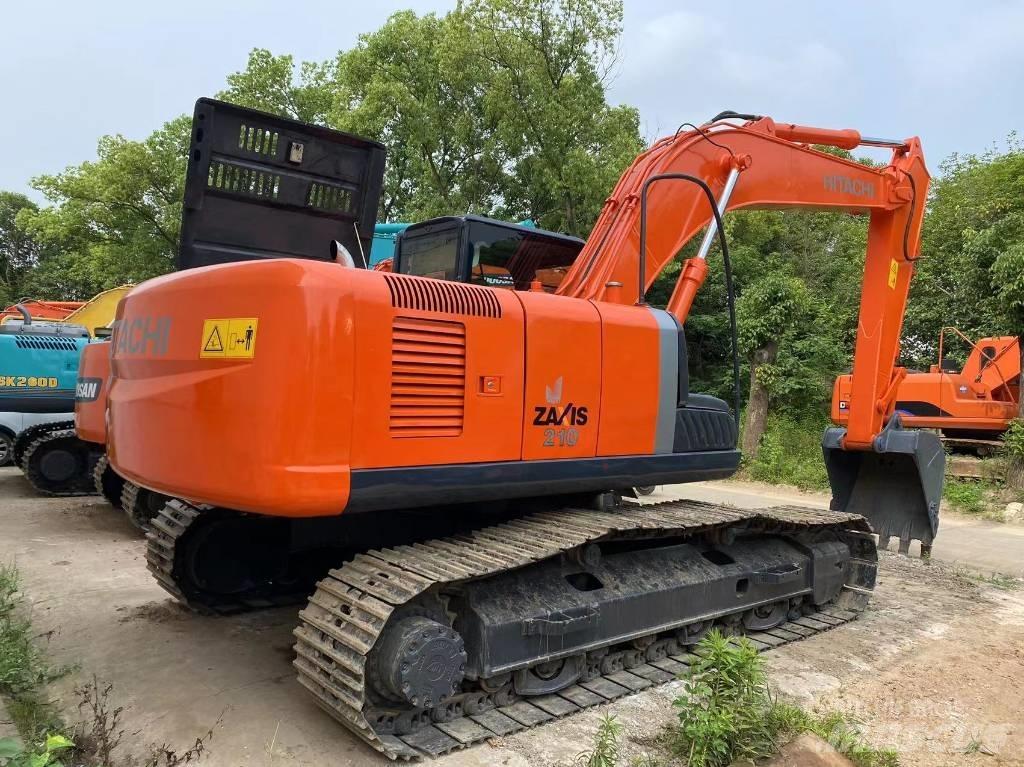 Hitachi ZX 210 Pásové rýpadlá