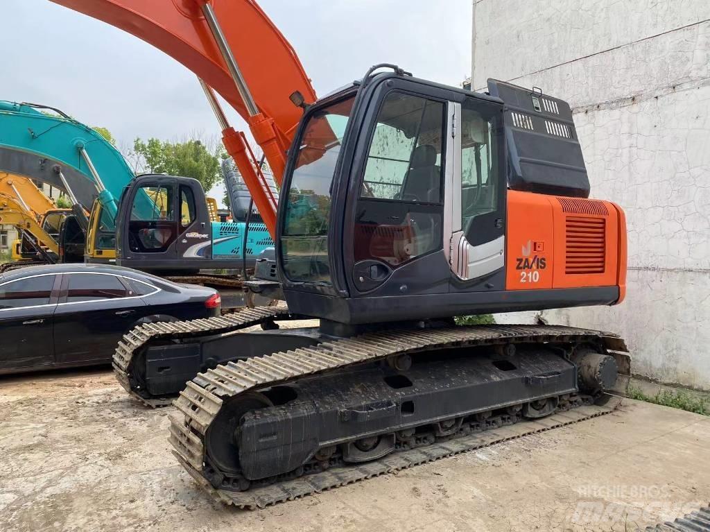 Hitachi ZX 210 Pásové rýpadlá