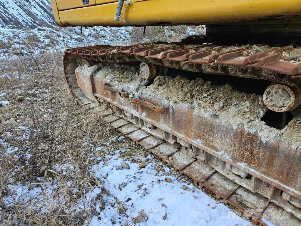 CAT 330 Pásové rýpadlá