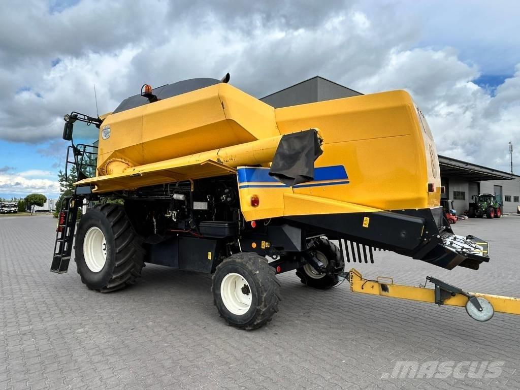 New Holland TC 5.80 Kombinované zberacie stroje