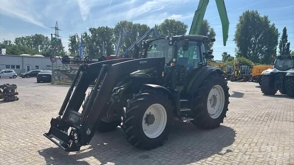 Valtra G135 Traktory