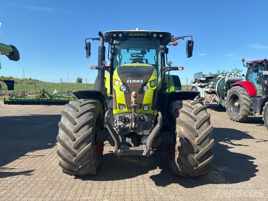 CLAAS AXION 830 CIS+ Traktory