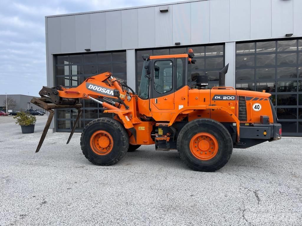 Doosan DL 200 Kolesové nakladače