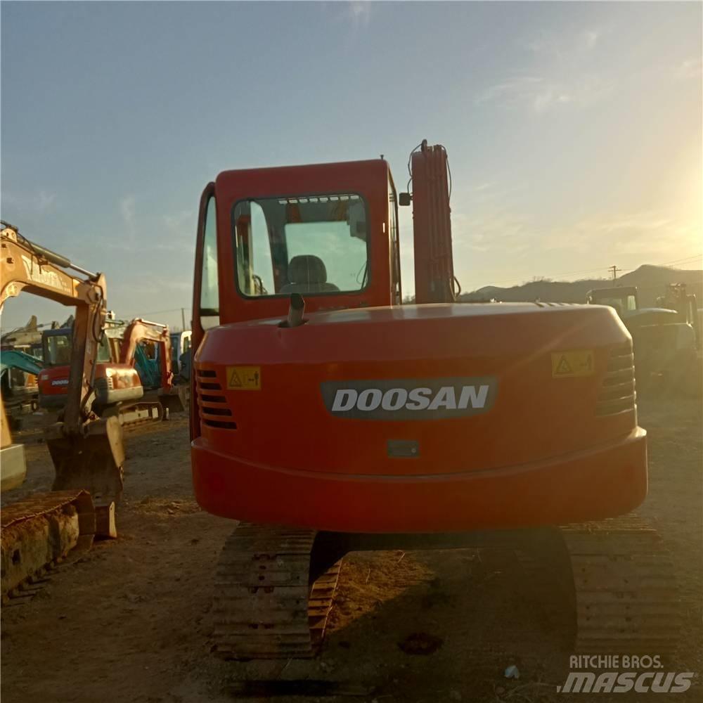 Doosan DH70 Pásové rýpadlá