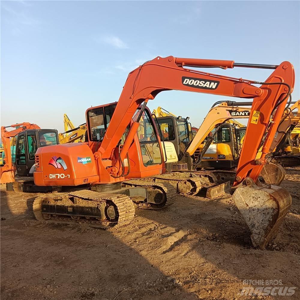 Doosan DH70 Pásové rýpadlá