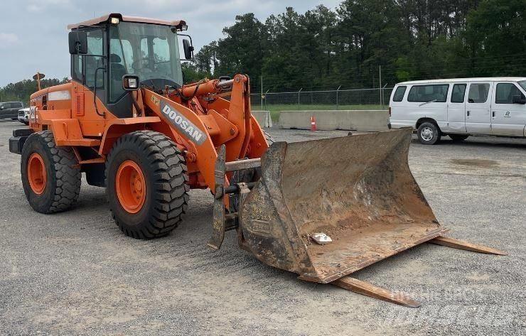 Doosan DL220-3 Kolesové nakladače