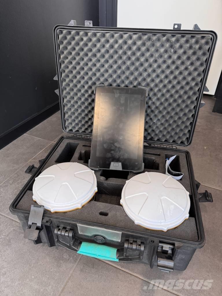 CAT 323 Pásové rýpadlá