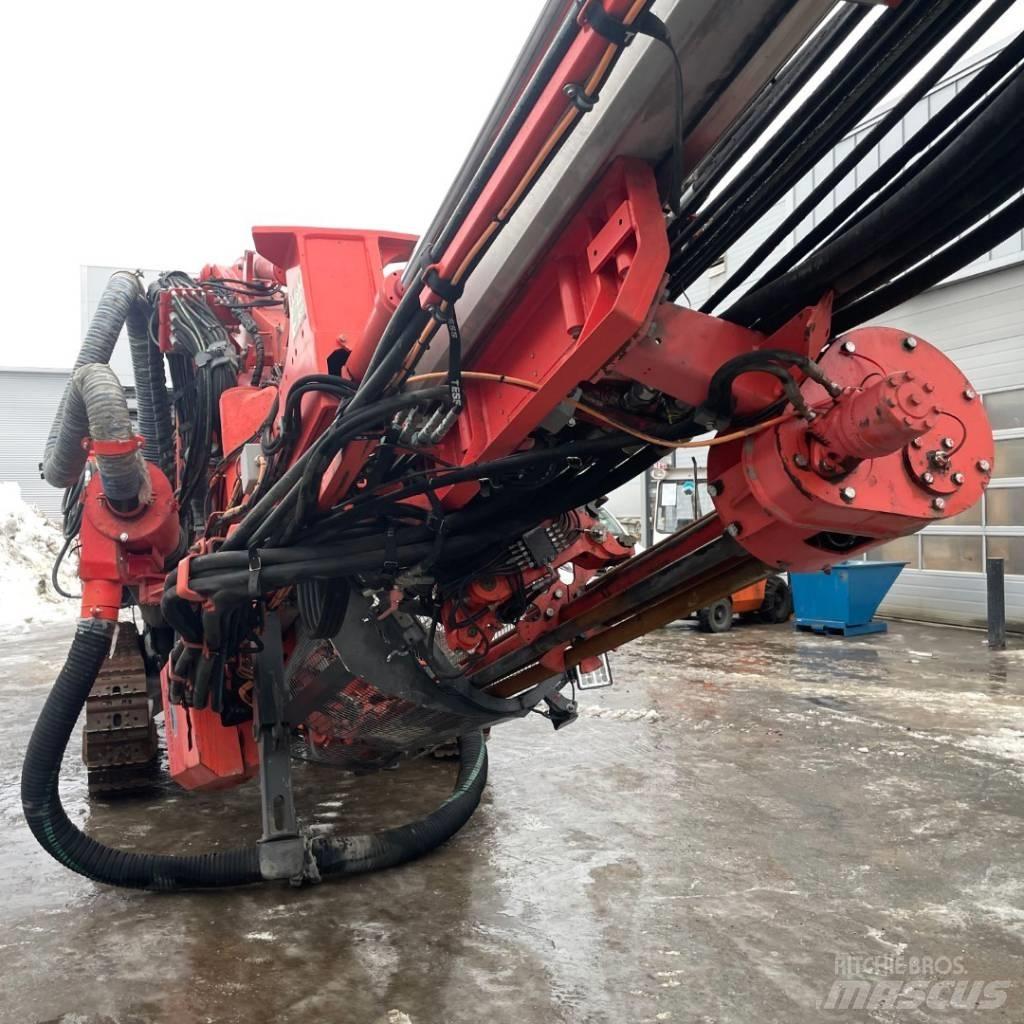 Sandvik DX800i Povrchové vrtné súpravy