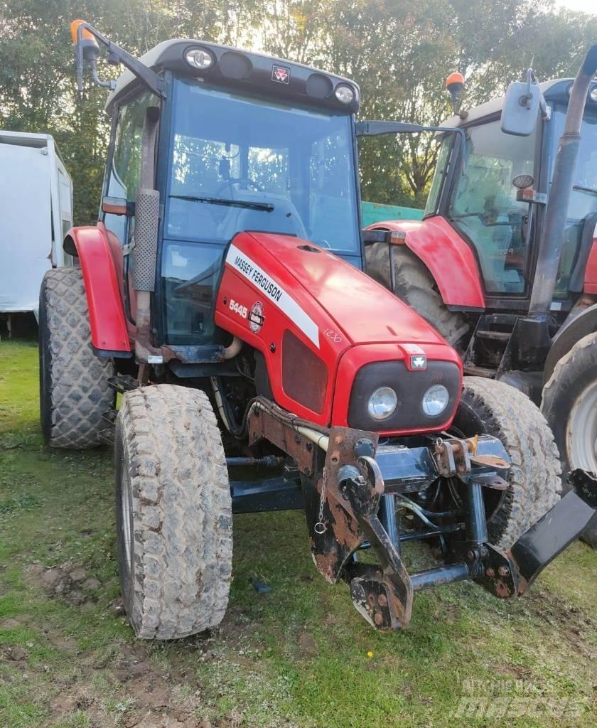 Massey Ferguson 5445 Traktory