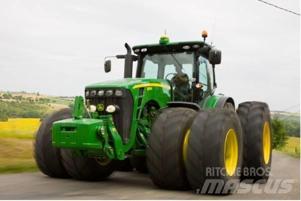 John Deere JD8270 Traktory