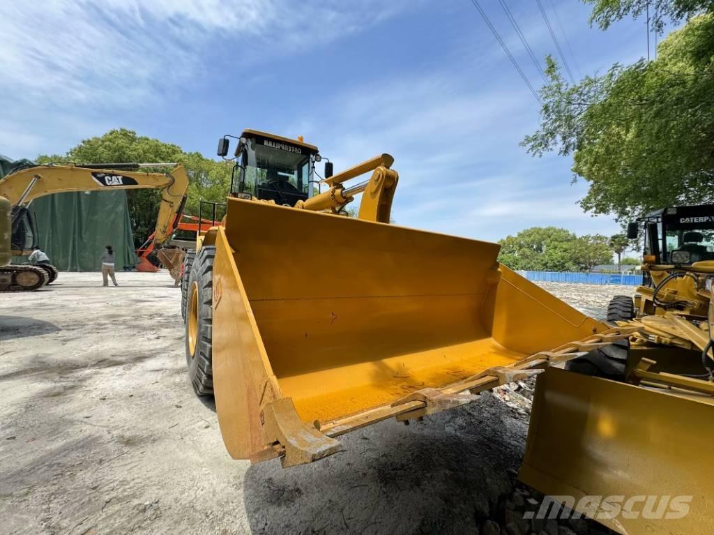 CAT 966 H Kolesové nakladače
