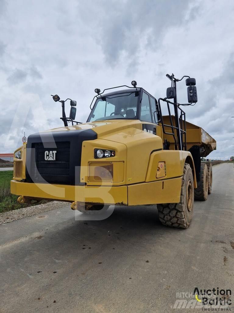 CAT 735C Kĺbové nákladné autá