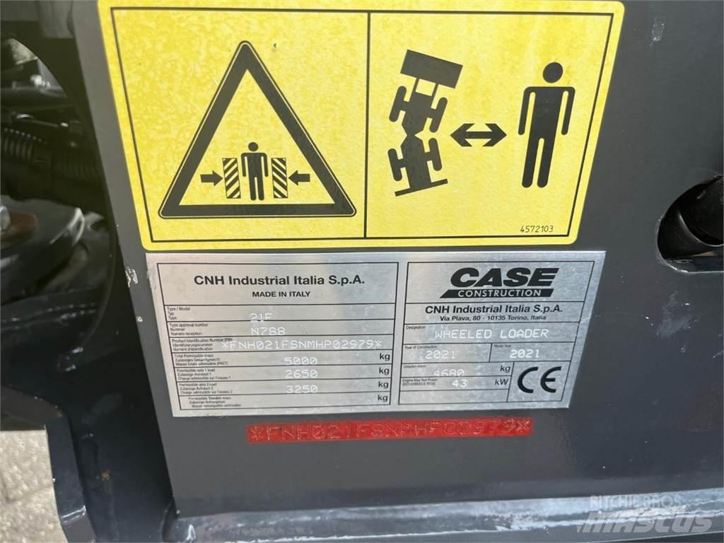 CASE 21F Kolesové nakladače
