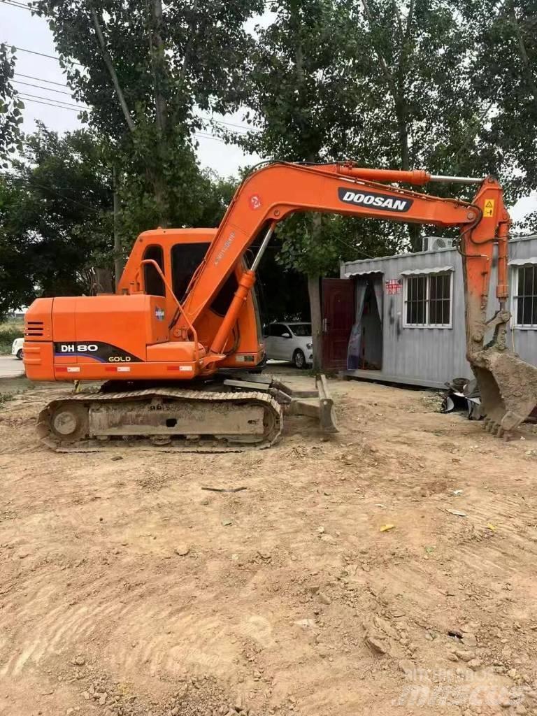 Doosan DH 80 Pásové rýpadlá