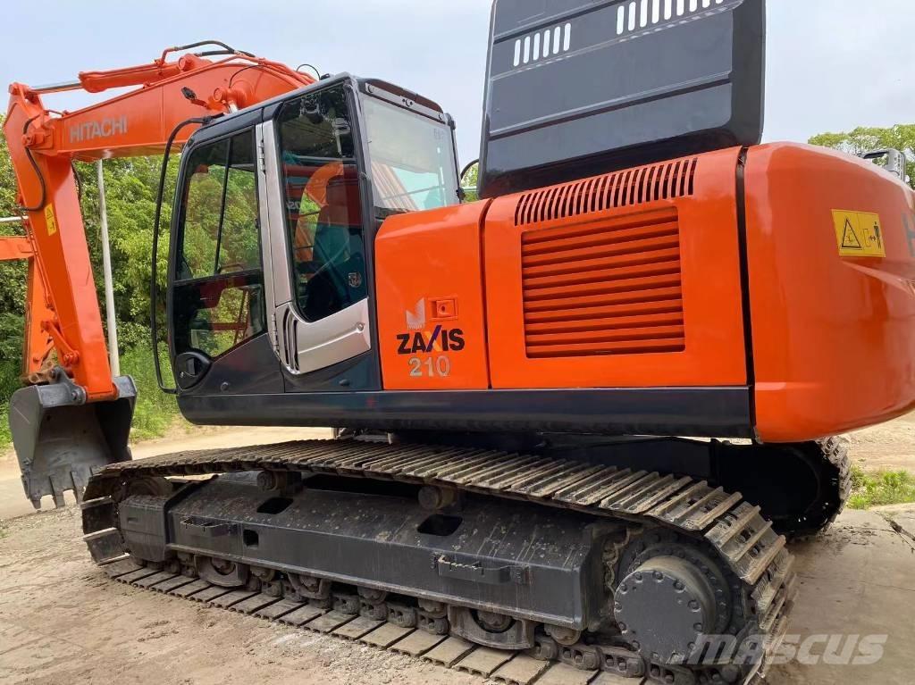 Hitachi ZX 210 Pásové rýpadlá