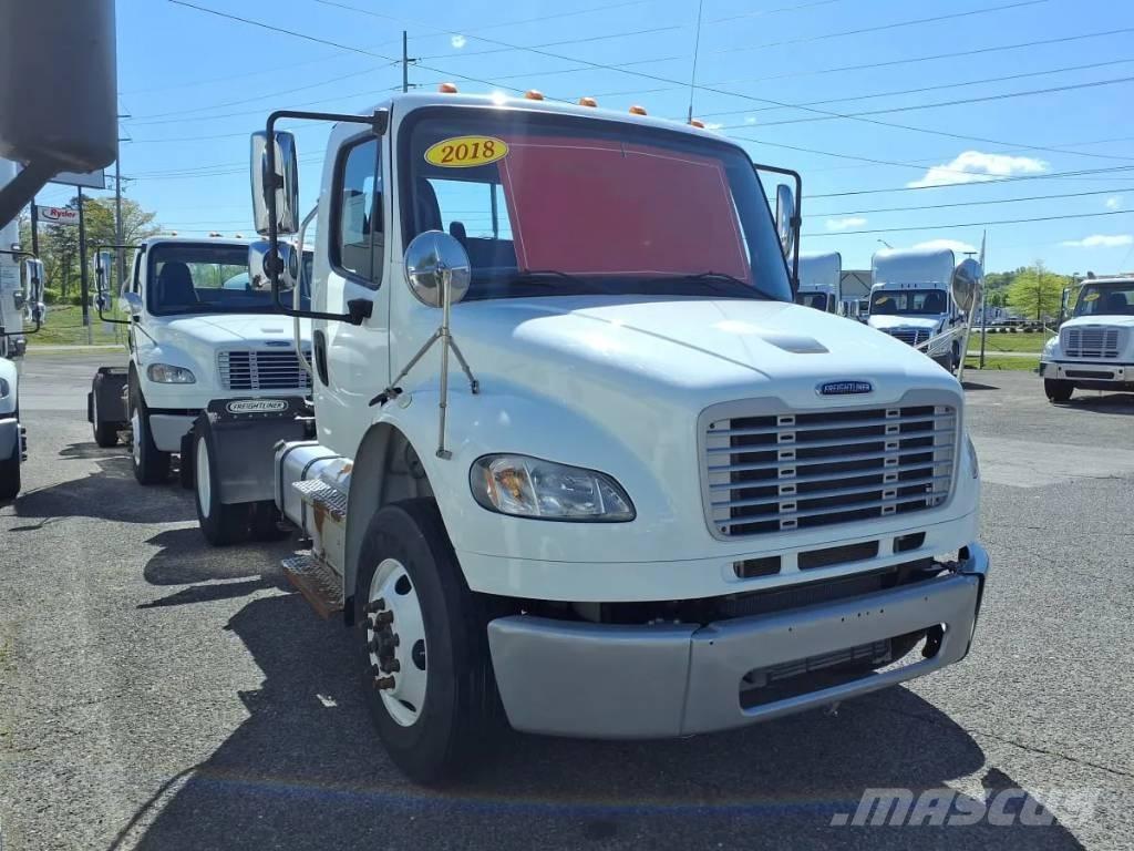 Freightliner M2 106 Ťahače