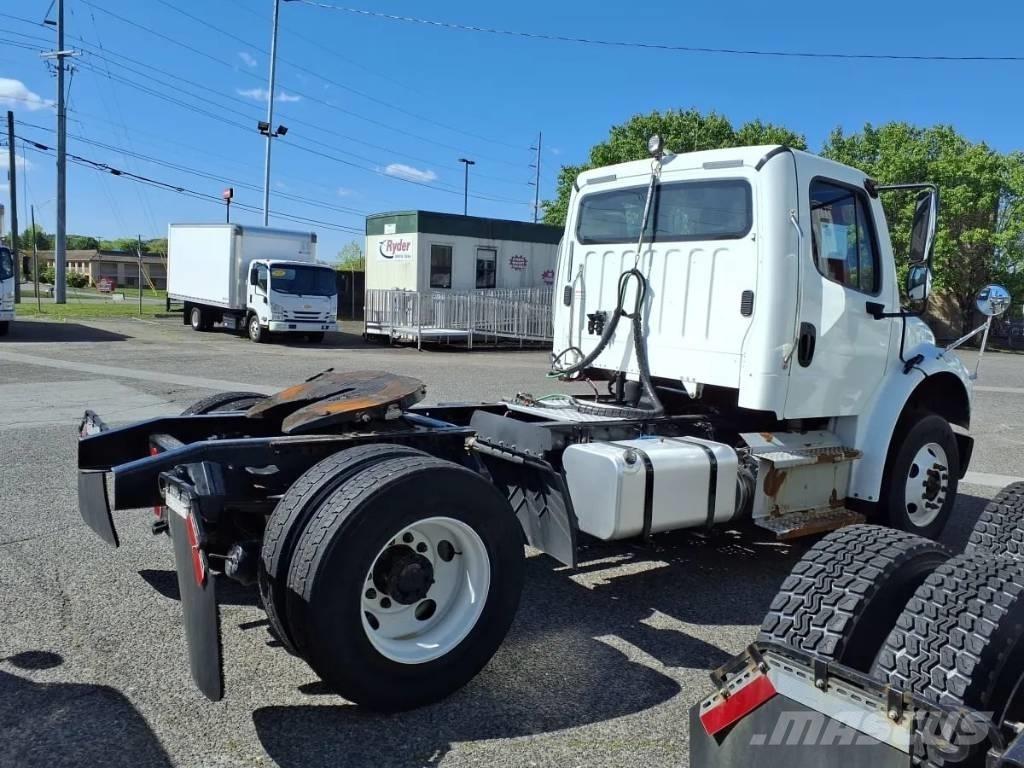 Freightliner M2 106 Ťahače