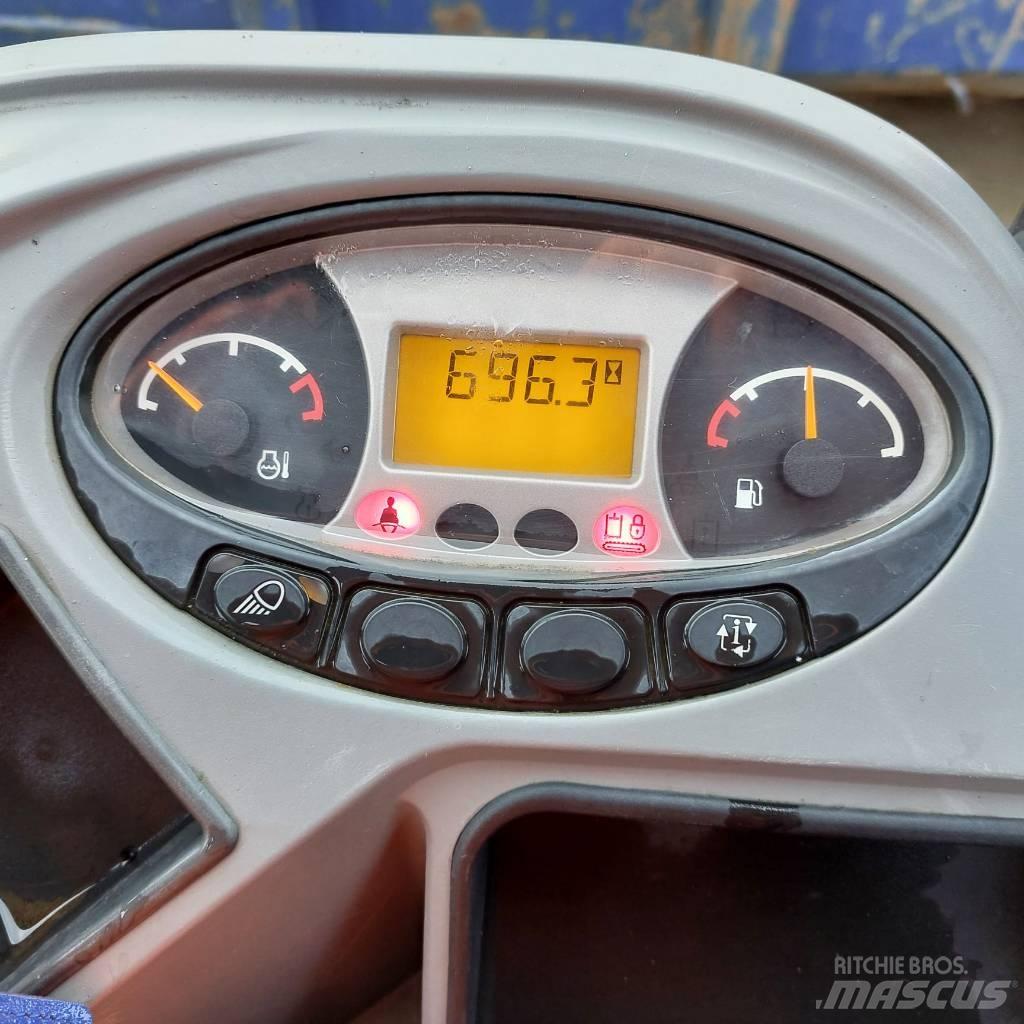 Doosan DX 17 Kolesové rýpadlá