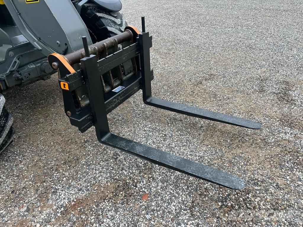 Ålö Pallegafler Teleskopické manipulátory