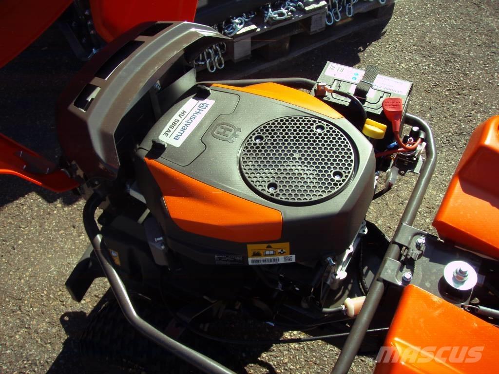 Husqvarna R 214 TC Samochodné kosačky