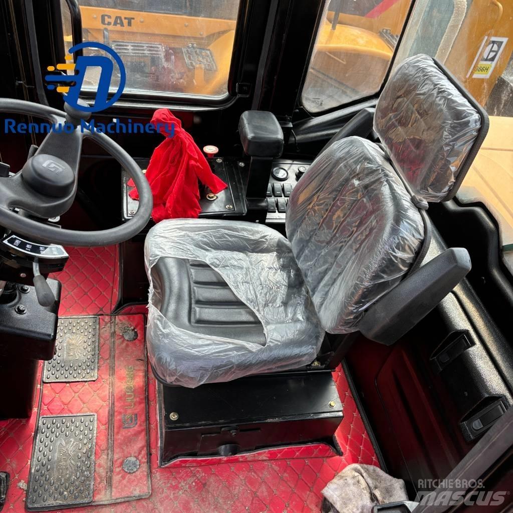 CAT 950 H Kolesové nakladače